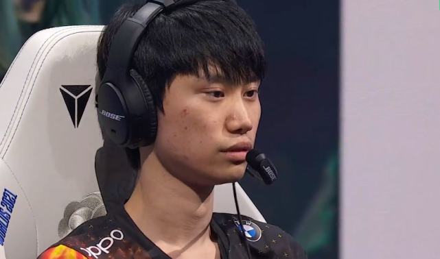 Doinb回归赛场,精彩发挥首场状态亮眼,C9观众沸腾!的简单介绍 Doinb回归赛场,精彩发挥首场状态亮眼,C9观众沸腾!的简单介绍